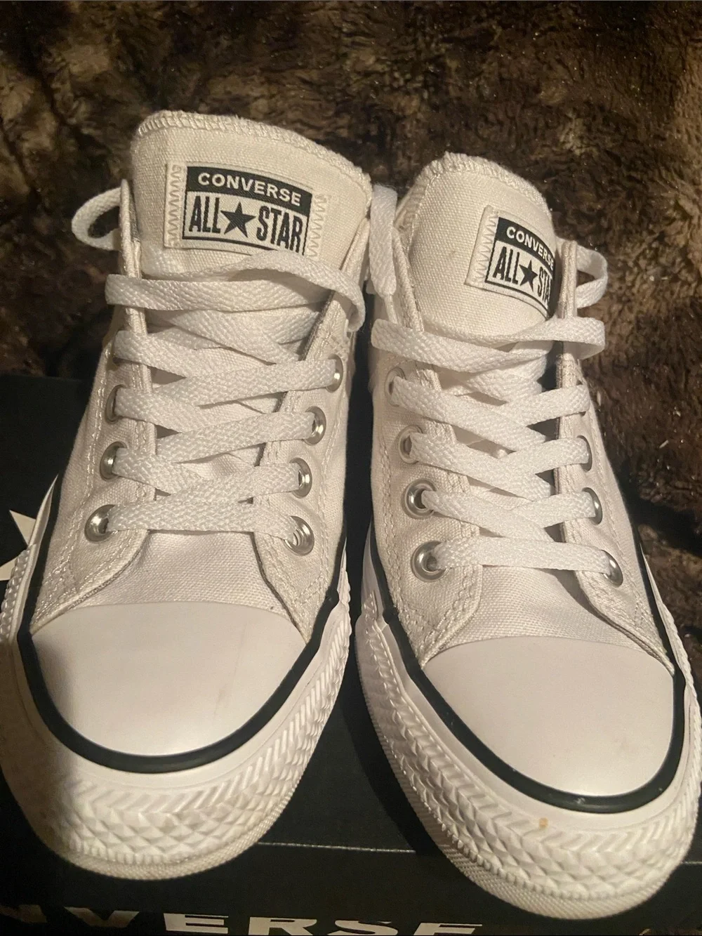 Converse White Low Top Canvas Sneakers - Picture 11 of 13